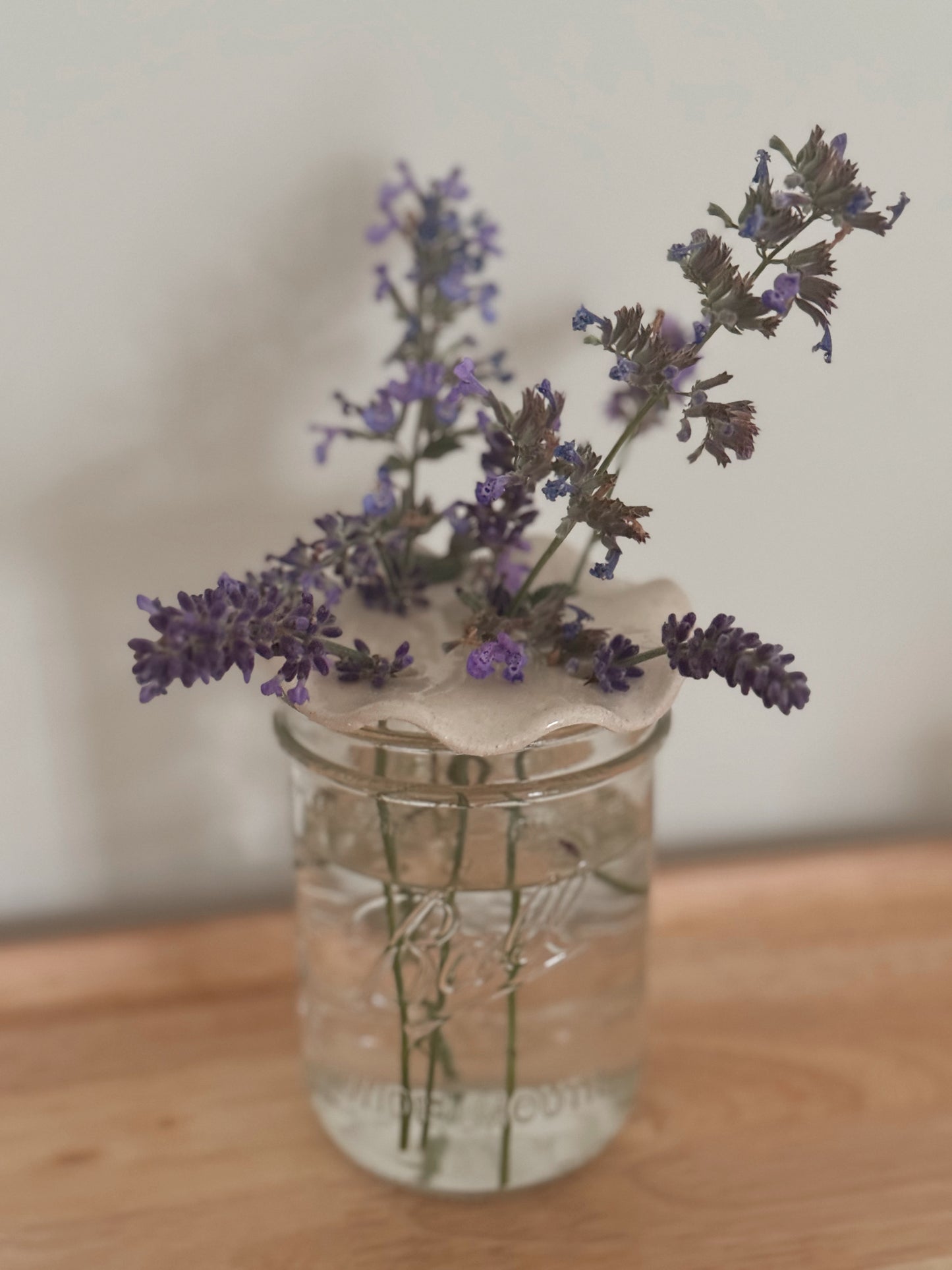 flower frog - gold 03